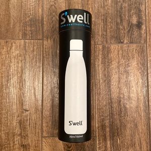 Swell 25 oz Pink Stainless Steel Water Bottle